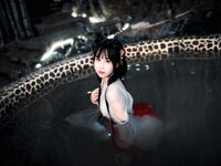 [Cosplay] 萌芽儿o0 透明巫女 [14P-93MB]
