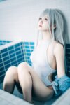 [Cosplay] 萌芽儿o0 白泳装 [25P-670MB]