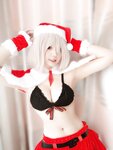 [Cosplay] 阿半今天很开心 圣诞马修 [40P-208MB]