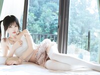 [Cosplay] 桜桃喵 春日碎花 [57P1V-1.13GB]