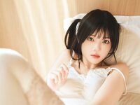 [Cosplay] 桜桃喵 春日碎花 [57P1V-1.13GB]