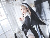 [Cosplay] 桃濑衣衣 - 修女
