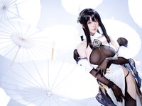 [Cosplay] 星之迟迟 2025年10月计划E 碧蓝航线 镇海改 [44P-126MB]