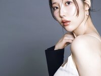 [Photobook] 志崎樺音1st写真集 unplugged