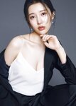 [Photobook] 志崎樺音1st写真集 unplugged