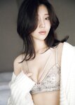 [Photobook] 志崎樺音1st写真集 unplugged