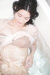 FLASHデジタル写真集 出口亜梨沙 ある日、サキュバスが住みついた。