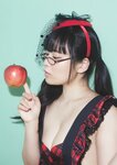[Photobook]【デジタル限定 YJ PHOTO BOOK】東雲うみ写真集「フルーツとメガネ」