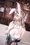 [Cosplay] 阿半今天很开心 蔚蓝档案 室笠茜 兔女郎 [47P7V-348MB]