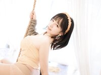 [Cosplay] 阿半今天很开心 黄色抹胸 [68P1V-513MB]