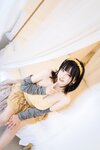 [Cosplay] 阿半今天很开心 黄色抹胸 [68P1V-513MB]