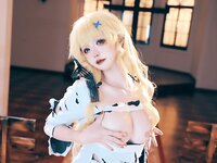 [Cosplay] 阿薰kaOri 鸣潮 菲比 [595P19V-9.76GB]