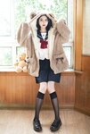 [Cosplay] 会拍照的咔咔 NO.005 很纯的一个妹纸 [14P2V 129MB]