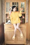 [Cosplay] 会拍照的咔咔 NO.005 很纯的一个妹纸 [14P2V 129MB]