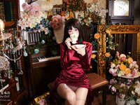 [Cosplay] 麻薯好吃 - 酒红礼赞