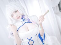 [Cosplay] 阿半今天很开心 光辉旗袍 [33P-146MB]