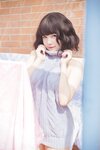 [Cosplay] 阿半今天很开心 露背毛衣 [28P-157MB]