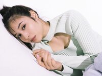 週刊文春 2022.05.05-05.12 原色美女図鑑　広瀬アリス