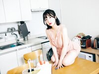 [Loozy] Son Ye-Eun (손예은) - Happy Birthday (+S.Ver)
