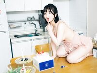 [Loozy] Son Ye-Eun (손예은) - Happy Birthday (+S.Ver)