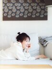 [WHITE graph 005] Yamashita Mizuki 山下美月 - NEW GIRL