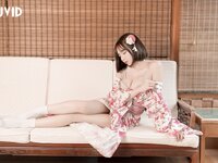 【JVID】啾啾-温泉池中惊见逆天顏值 watermark