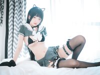 [DJAWA] Jeong Jenny (정제니) - Katzenmädchen in Schuluniform