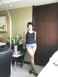 Filipina OFW Marie G. Gundran sexy and bold pics