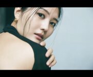 [FRIDAY] 2022.12.15 マンスリーガール019＝林ゆめ「最新撮り下ろし100カット＆ムービー」