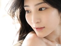 [Graphis] Suzu Honjo 本庄鈴 『 Feeling 』 SET 07 [20P22.2 Mb]