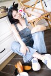 [COSPLAY] 年年 - 背带裤 [32P-201.67MB]