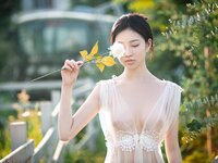 [COSPLAY] 年年 - 神明之女 [40P-232.49MB]