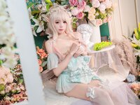 [COSPLAY] 咬一口兔娘 豌豆公主的秘密花房