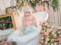 [COSPLAY] 咬一口兔娘 豌豆公主的秘密花房