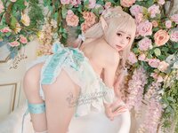 [COSPLAY] 咬一口兔娘 豌豆公主的秘密花房
