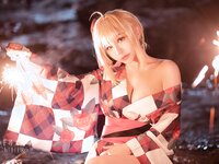 [COSPLAY] 千寻 尼禄Nero4