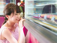[Photobook] 秋元真夏ファースト写真集 真夏の気圧配置(2017.02.28)