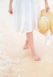 [Photobook] 秋元真夏ファースト写真集 真夏の気圧配置(2017.02.28)