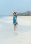 [Photobook] 秋元真夏ファースト写真集 真夏の気圧配置(2017.02.28)