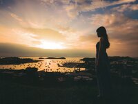 [Photobook] 秋元真夏ファースト写真集 真夏の気圧配置(2017.02.28)