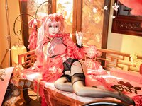 [COSPLAY] 七七娜娜子 布莱默顿新春旗袍