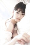 ヤンマガWeb 2020.11.18 井本彩花、グラから見るか？エモから見るか？【有料分グラ】 P.01-16