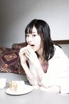 ヤンマガWeb 2020.11.18 井本彩花、グラから見るか？エモから見るか？【有料分グラ】 P.01-16