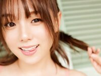 [FRIDAY] 2022.11.25 マンスリーガール018＝篠崎愛「先行公開プレミア30カット＆ムービー」