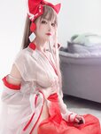 [COSPLAY] 三度 巫女