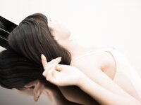 【青山裕企】黒髪女子