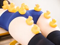 【青山裕企】ふともも写真館
