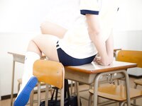 【青山裕企】ふともも写真館