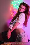 Strawberrykisses99 OnlyFans Photo Collection