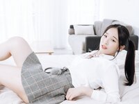 【JVID】 – 婕咪 雙馬尾女孩想在學長的胯下依偎，四点全露